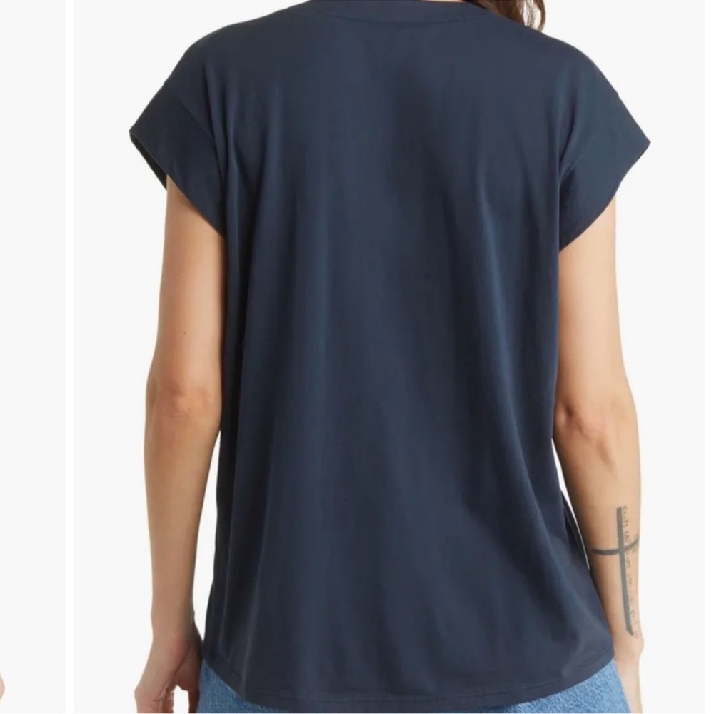 Frame Le Mid Rise V Neck Shirt - Picture 2 of 4